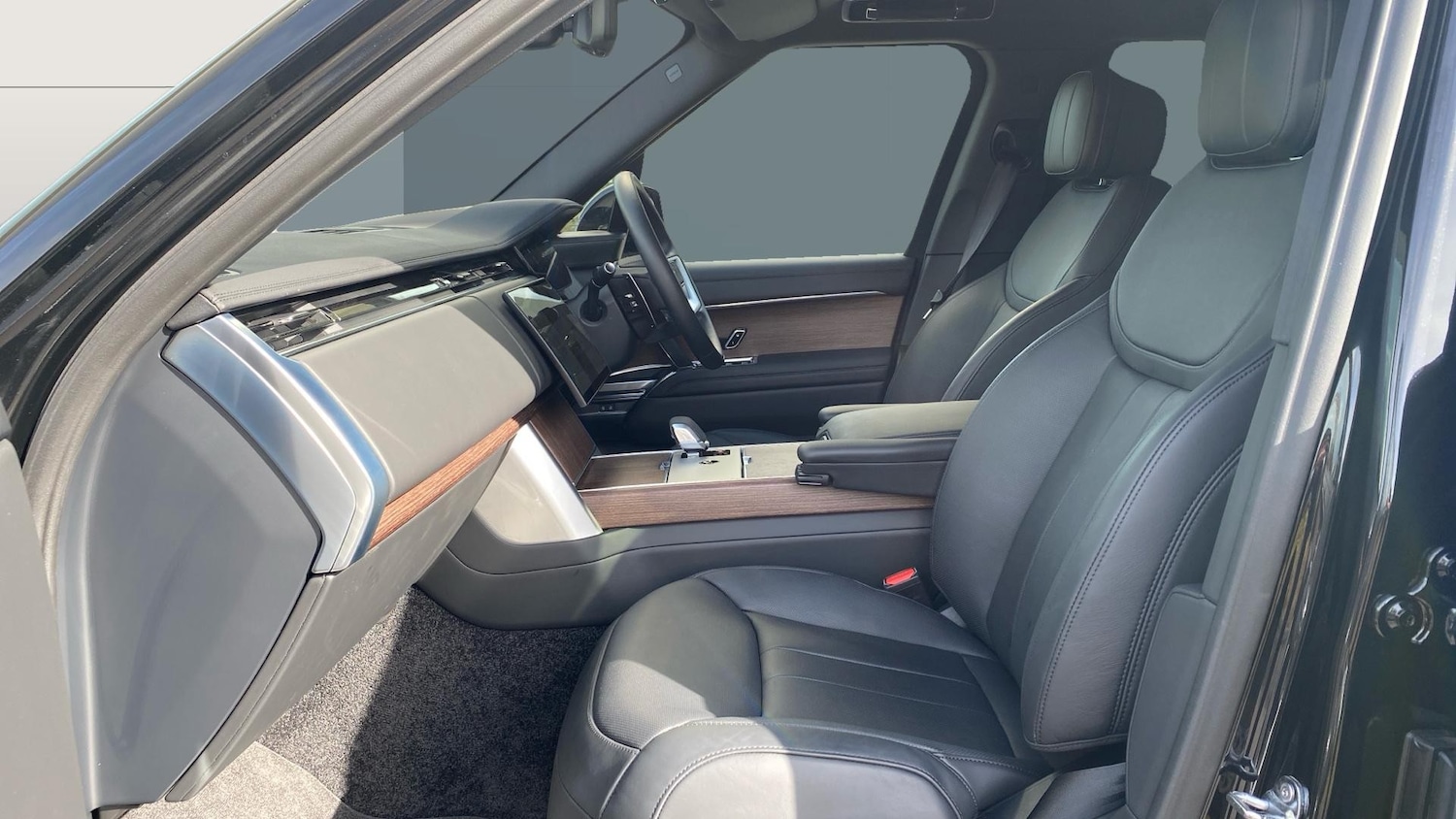 Used Land Rover Range Rover 2025 for sale - 76220679: Photo 3