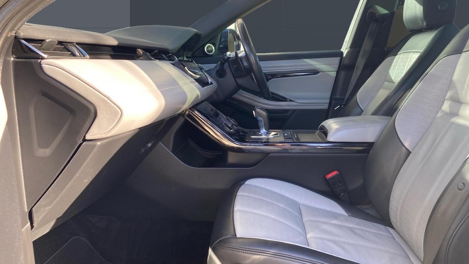 Used Land Rover Range Rover Evoque 2019 for sale - 76830529: Photo 3