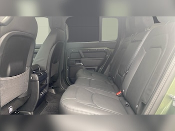 Used Land Rover Defender 2025 for sale - 77777458: Photo