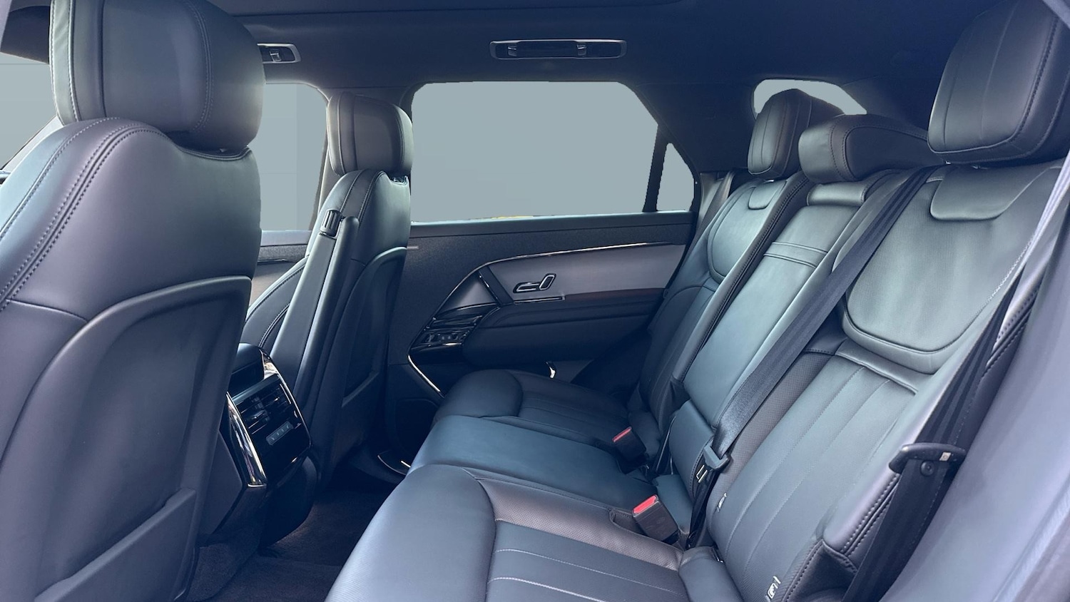 Used Land Rover Range Rover Sport 2025 for sale - 77643604: Photo 4