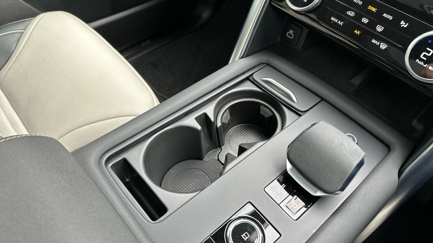 Used Land Rover Discovery 2022 for sale - 76467887: Photo 25