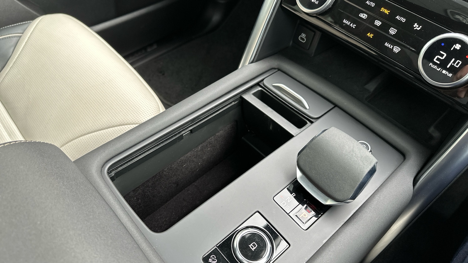 Used Land Rover Discovery 2022 for sale - 76467887: Photo 26