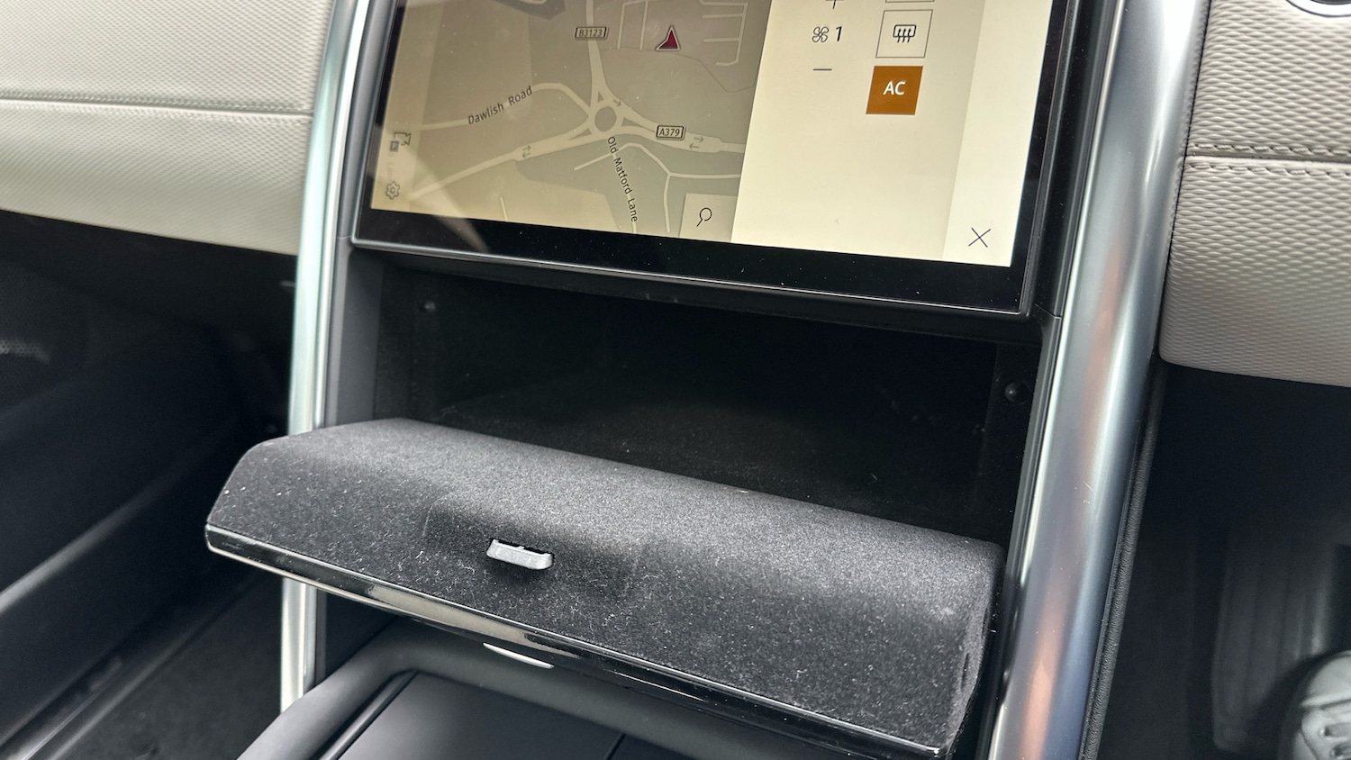 Used Land Rover Discovery 2022 for sale - 76467887: Photo 28