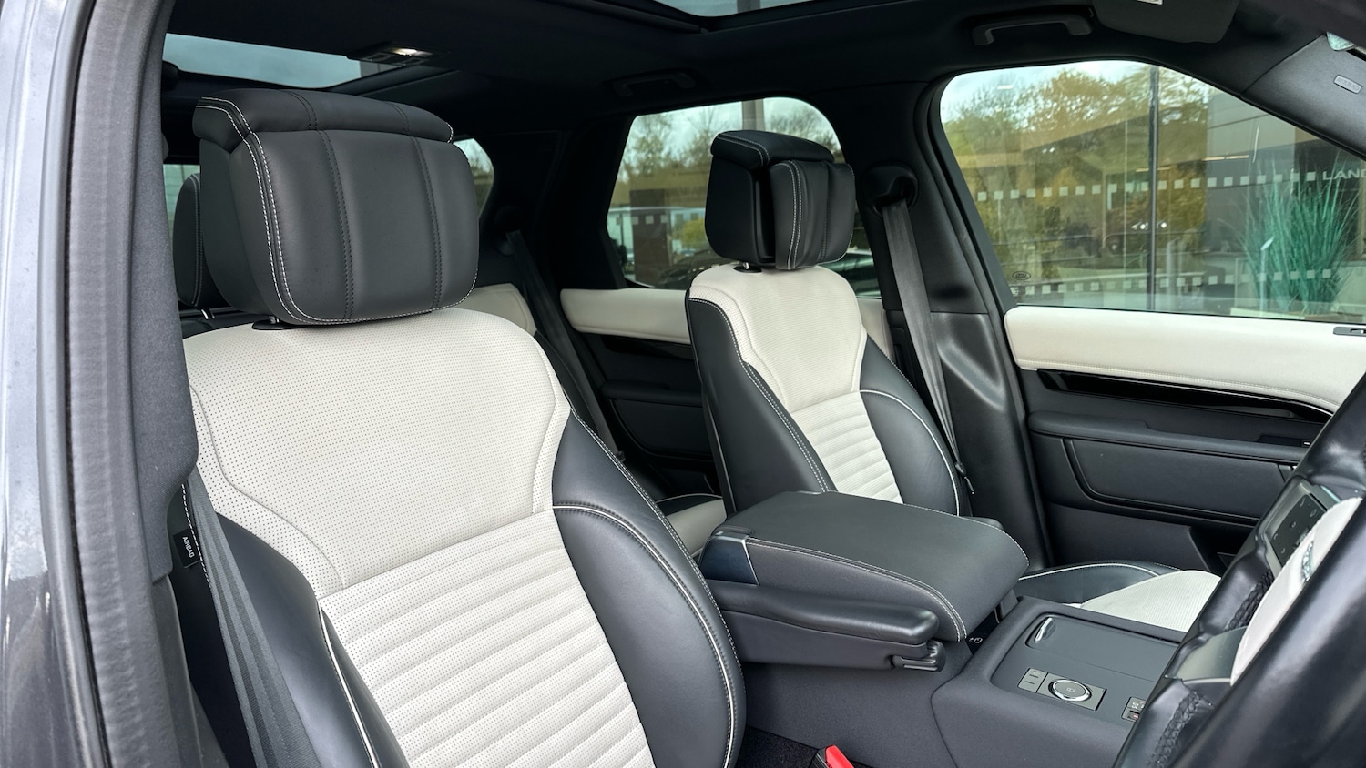 Used Land Rover Discovery 2022 for sale - 76467887: Photo 38