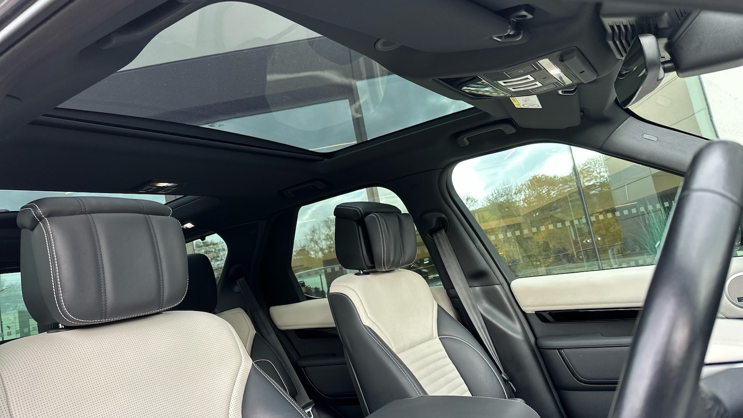 Used Land Rover Discovery 2022 for sale - 76467887: Photo 39