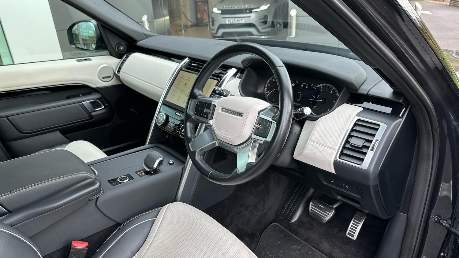 Used Land Rover Discovery 2022 for sale - 76467887: Photo 40