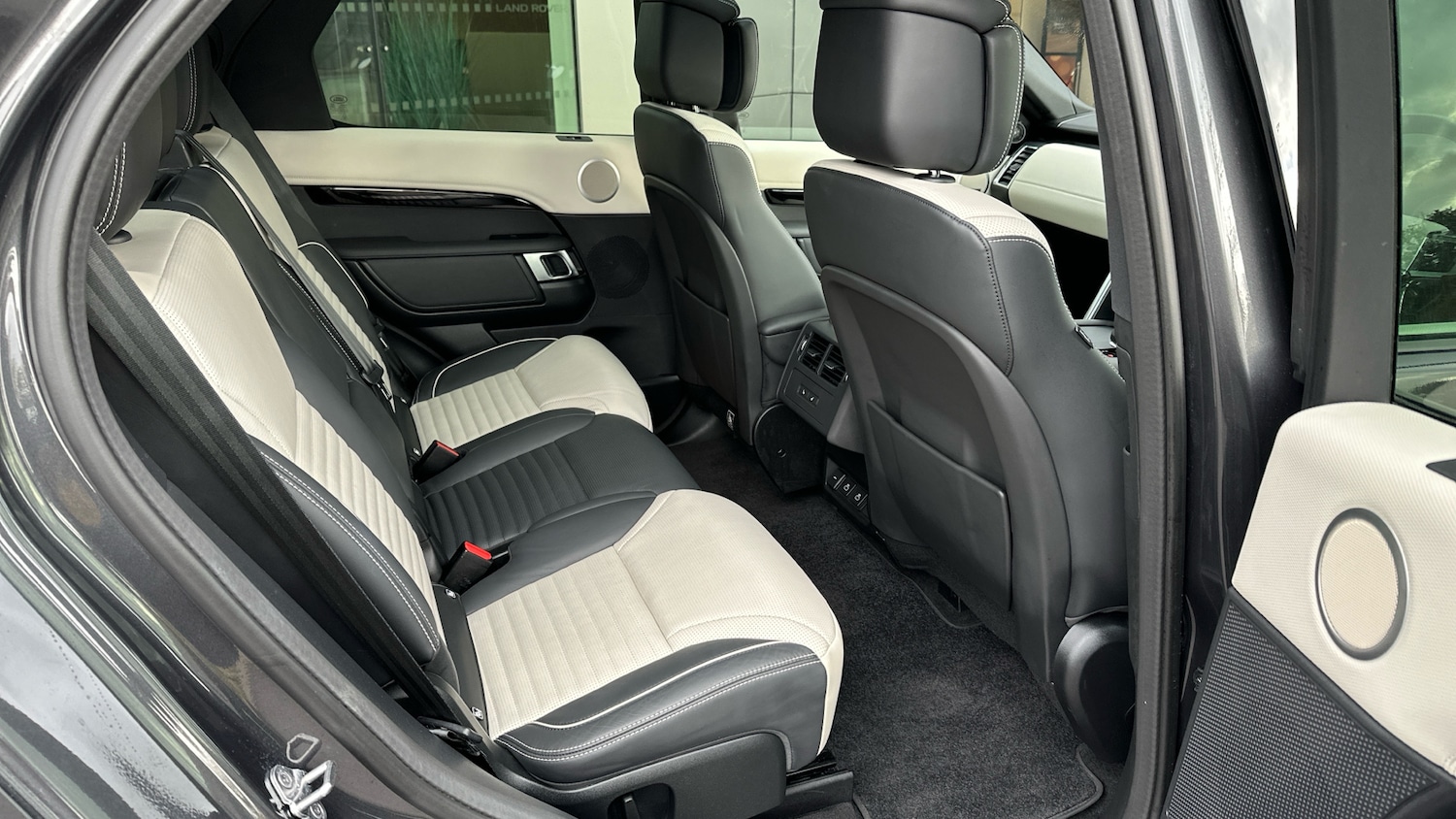 Used Land Rover Discovery 2022 for sale - 76467887: Photo 41