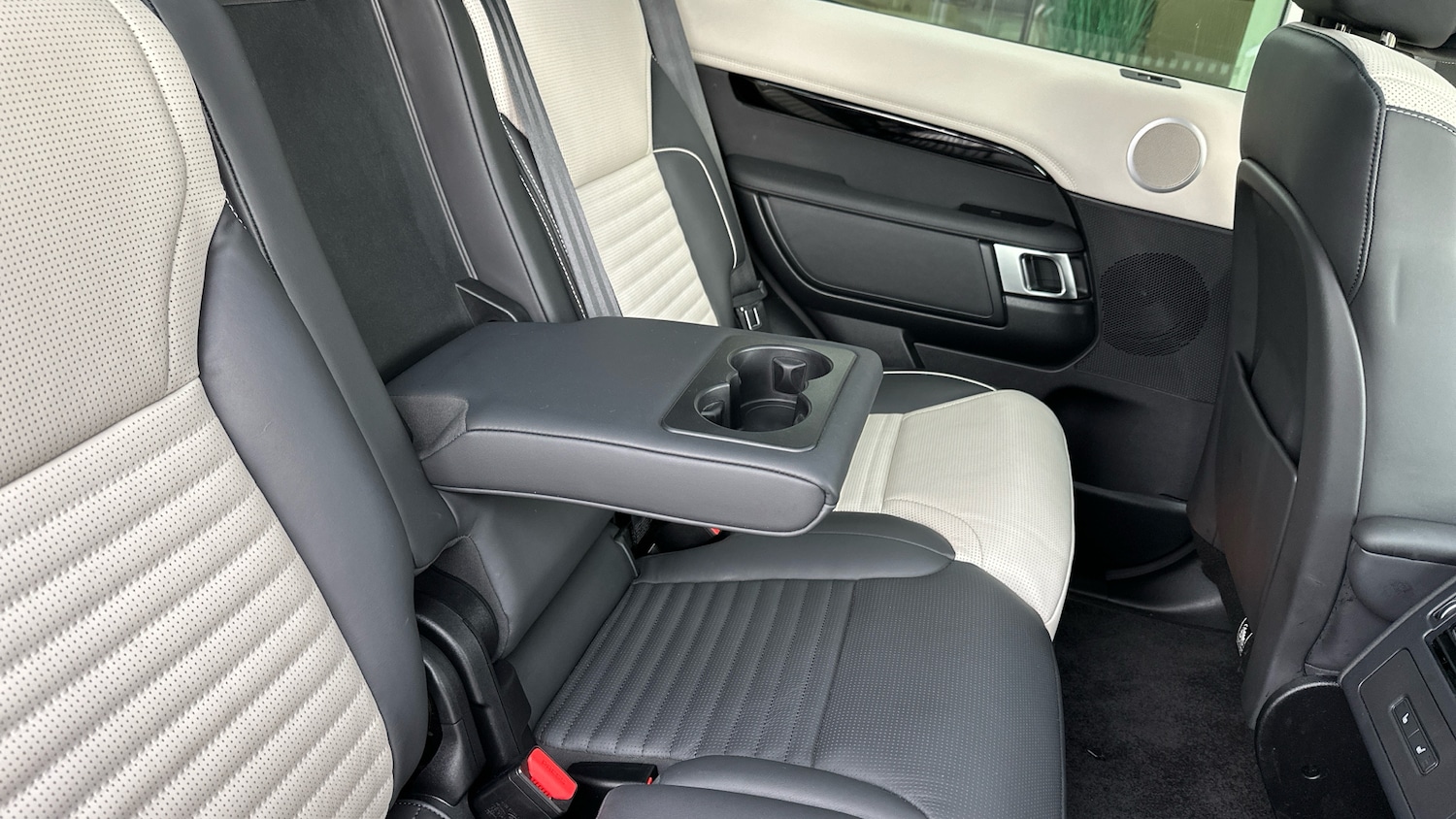 Used Land Rover Discovery 2022 for sale - 76467887: Photo 43