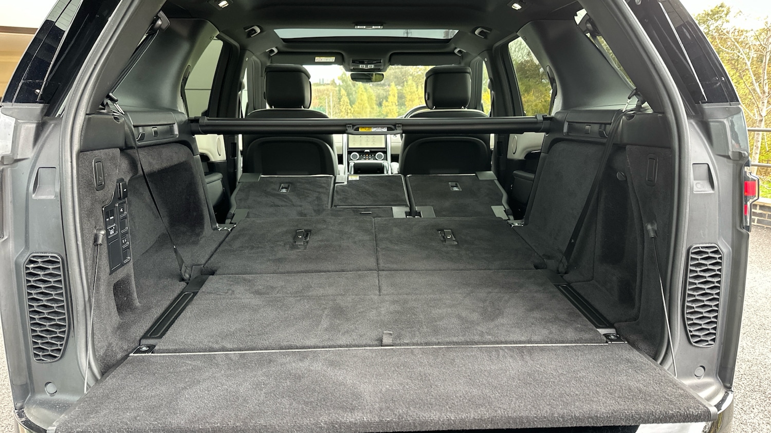 Used Land Rover Discovery 2022 for sale - 76467887: Photo 57