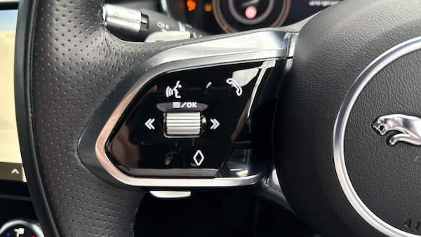 Used Jaguar XF 2023 for sale - 75527023: Photo 29
