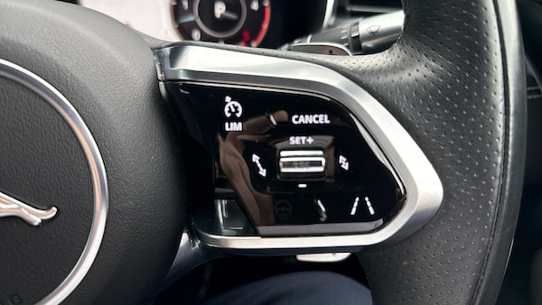 Used Jaguar XF 2023 for sale - 75527023: Photo 30