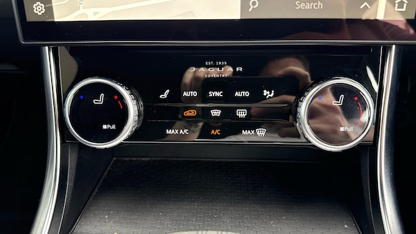 Used Jaguar XF 2023 for sale - 75527023: Photo 33