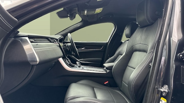 Used Jaguar XF 2023 for sale - 75527023: Photo 3