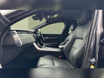 Used Jaguar XF 2023 for sale - 75527023: Photo