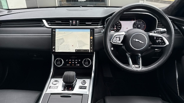 Used Jaguar XF 2023 for sale - 75527023: Photo 9