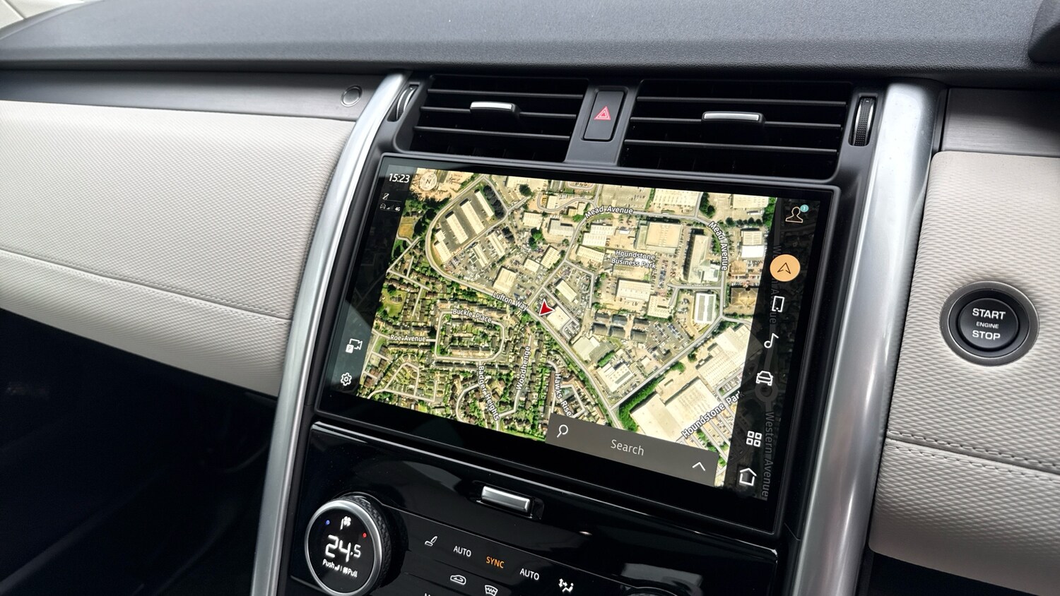 Used Land Rover Discovery 2025 for sale - 77643616: Photo 11