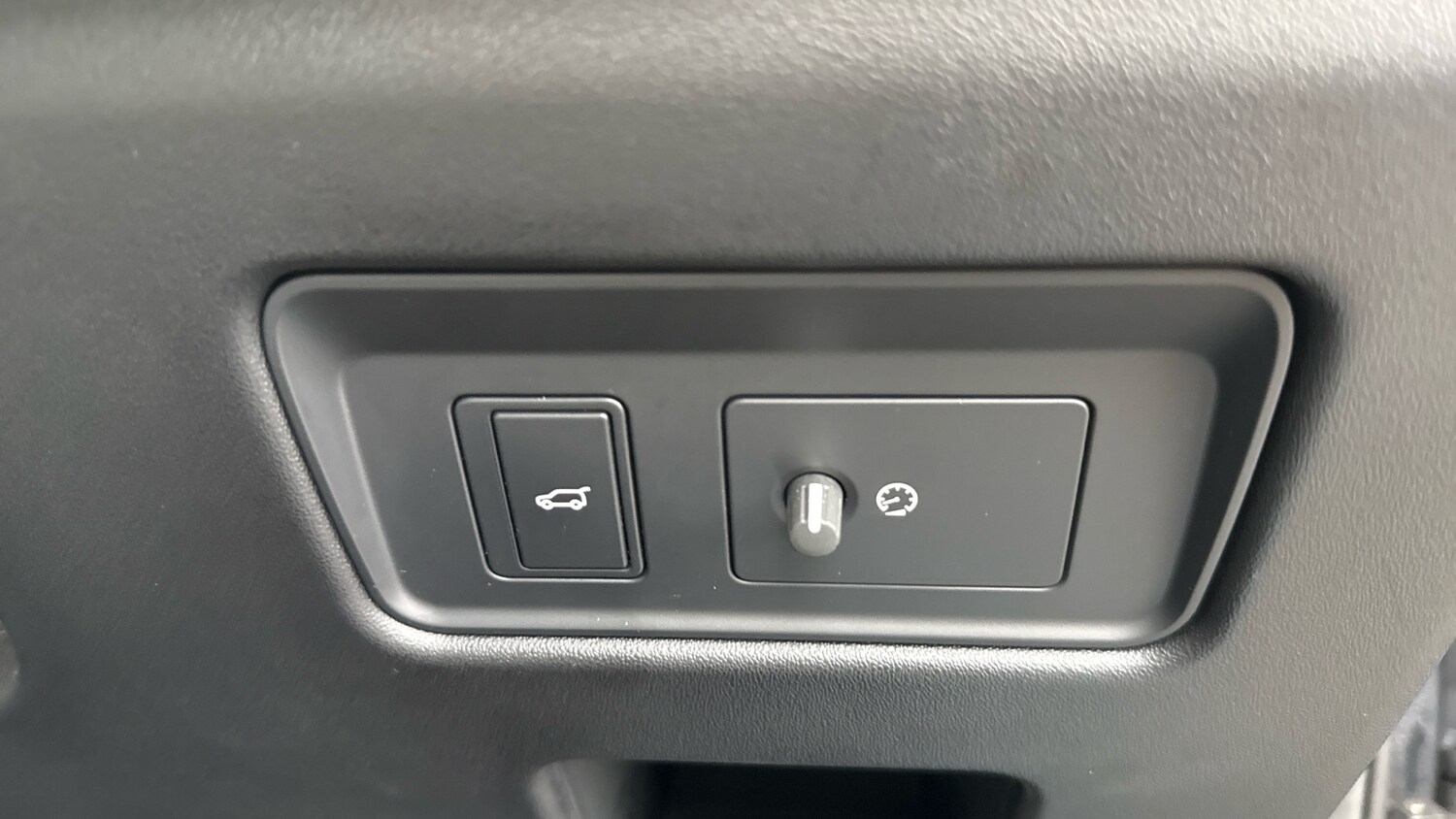 Used Land Rover Discovery 2025 for sale - 77643616: Photo 31