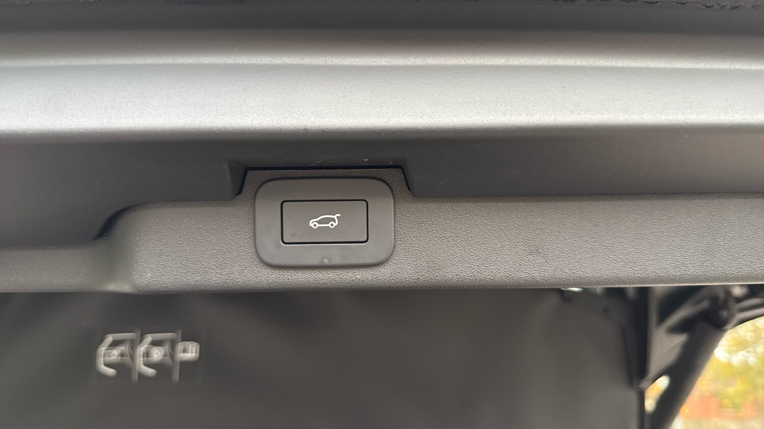 Used Land Rover Discovery 2025 for sale - 77643616: Photo 40