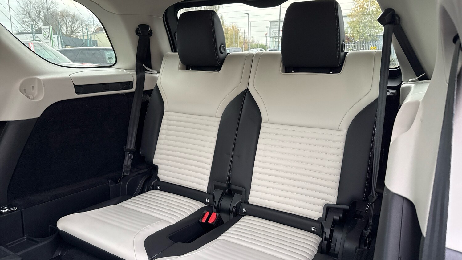 Used Land Rover Discovery 2025 for sale - 77643616: Photo 42