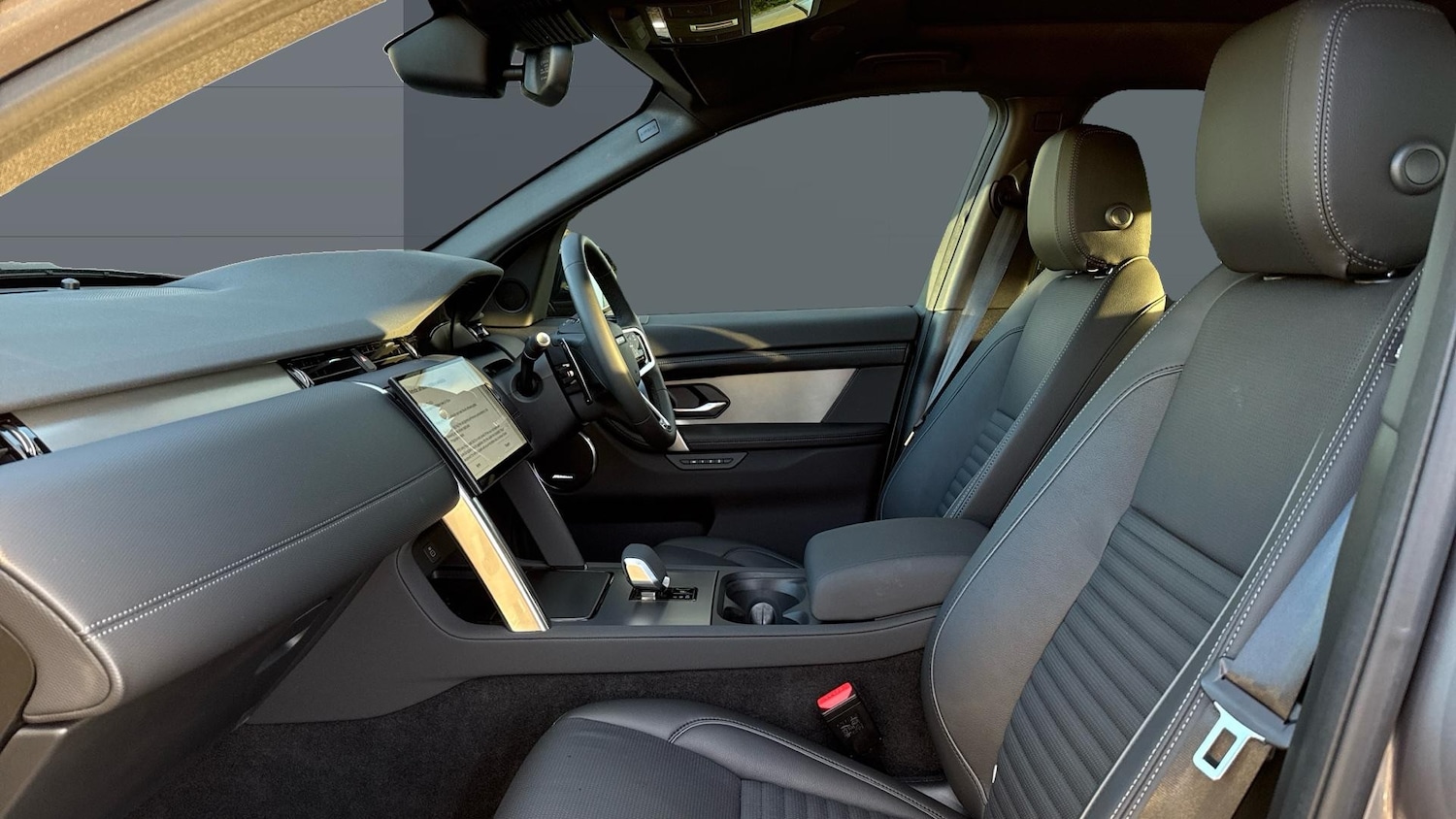 Used Land Rover Discovery Sport 2025 for sale - 77662469: Photo 3