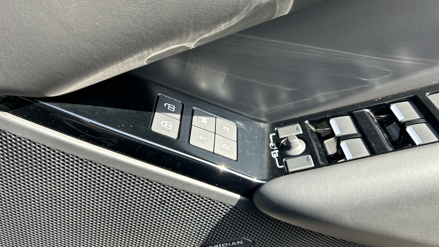 Used Land Rover Range Rover Velar 2024 for sale - 76184274: Photo 41