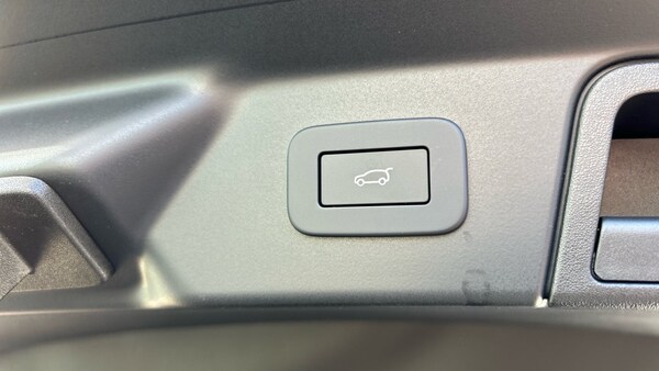 Used Land Rover Range Rover Velar 2025 for sale - 75385535: Photo 39