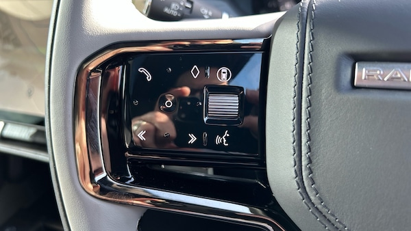 Used Land Rover Range Rover Velar 2025 for sale - 75385535: Photo 64
