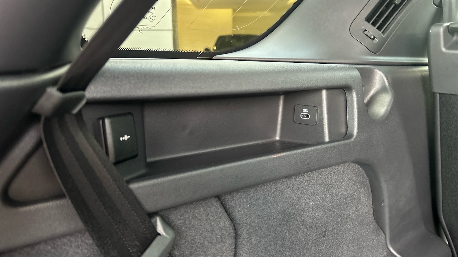 Used Land Rover Discovery Sport 2025 for sale - 77046552: Photo 32