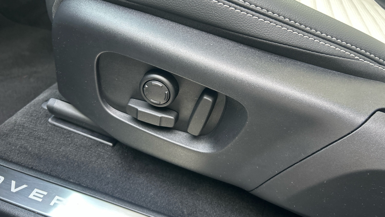 Used Land Rover Discovery Sport 2025 for sale - 77046552: Photo 40