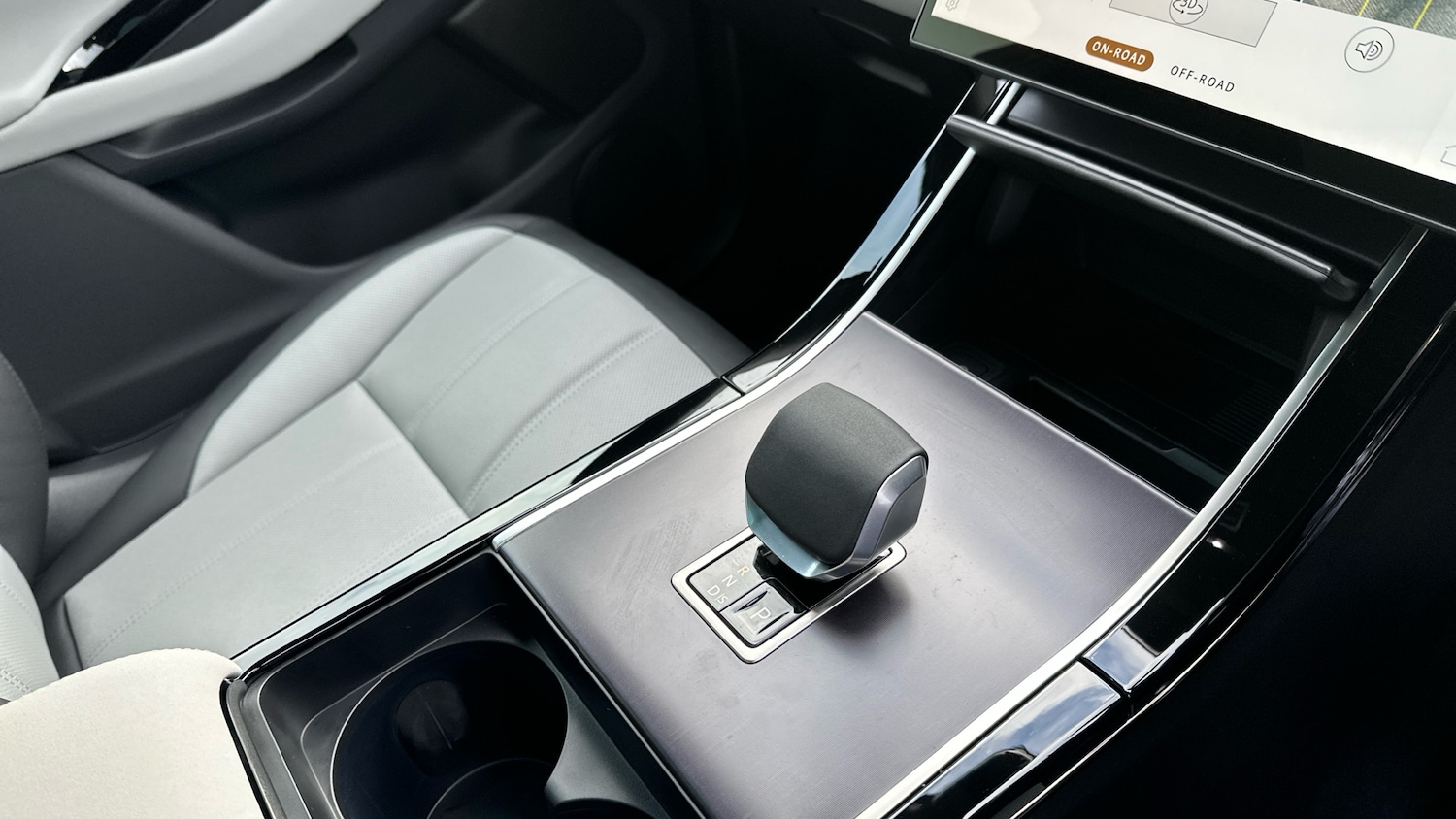 Used Land Rover Range Rover Evoque 2025 for sale - 77530171: Photo 13