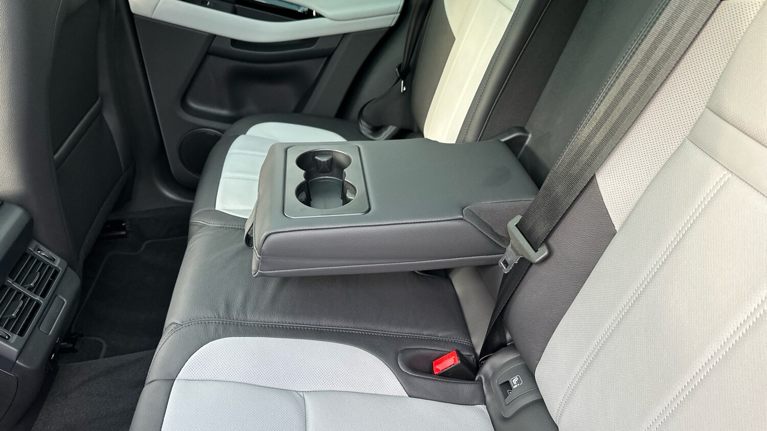 Used Land Rover Range Rover Evoque 2025 for sale - 77530171: Photo 39