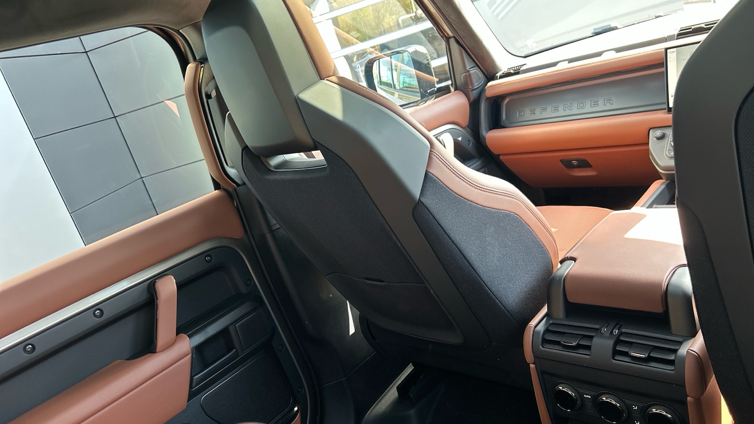 Used Land Rover Defender 2025 for sale - 75982318: Photo 25