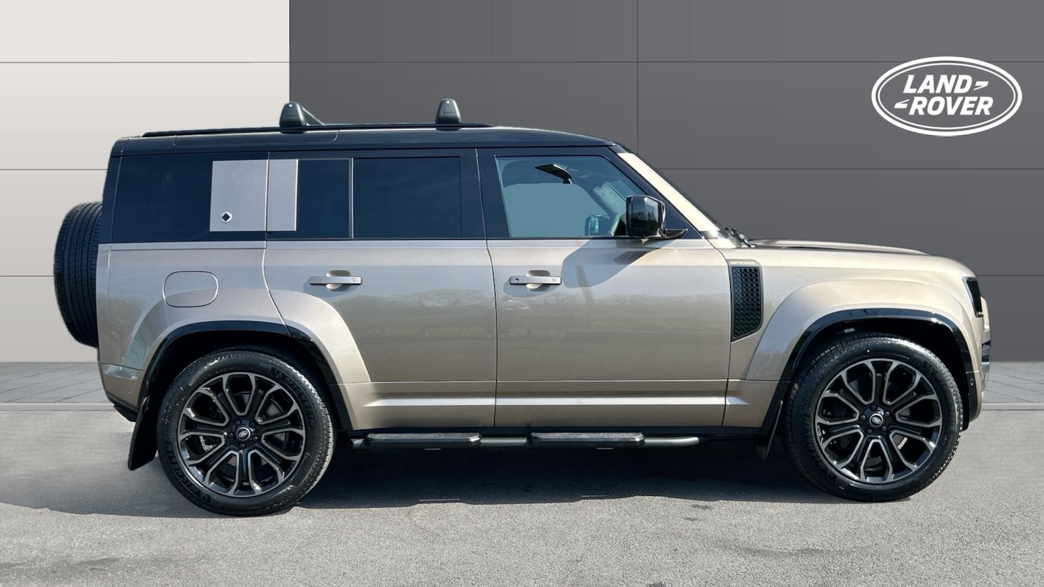 Used Land Rover Defender 2025 for sale - 75982318: Photo 5