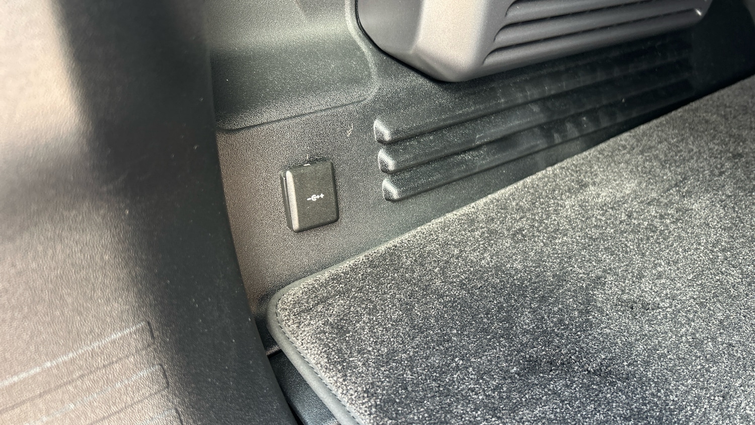 Used Land Rover Defender 2025 for sale - 75982318: Photo 88