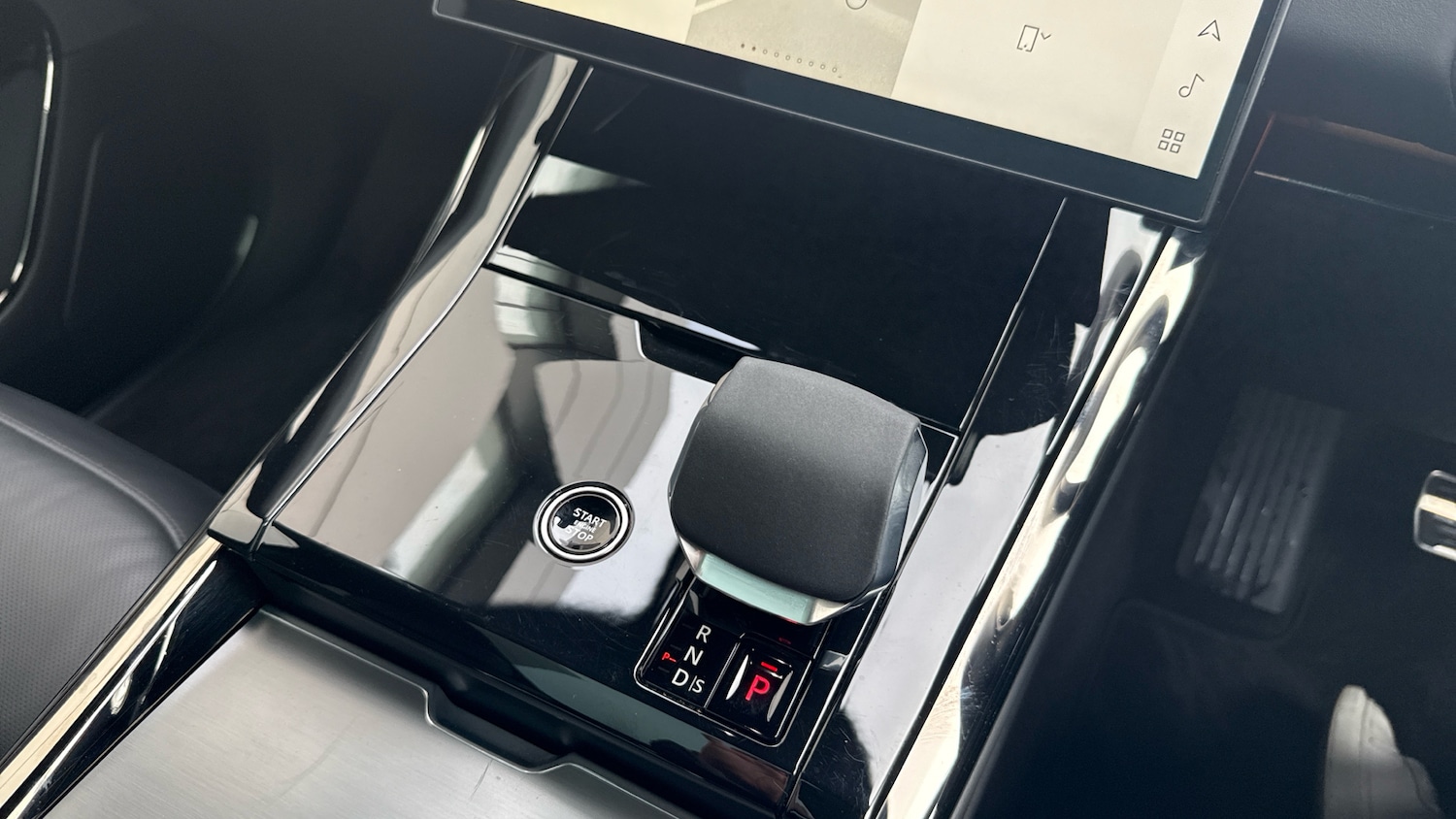 Used Land Rover Range Rover Sport 2024 for sale - 77515342: Photo 13