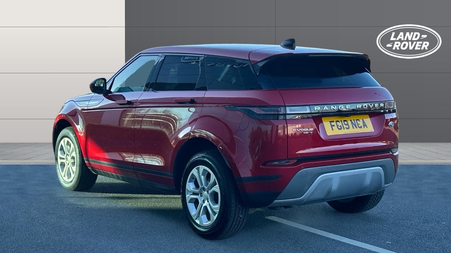 Used Land Rover Range Rover Evoque 2019 for sale - 77641216: Photo 2