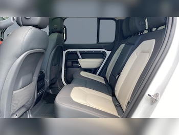 Used Land Rover Defender 2024 for sale - 78814036: Photo