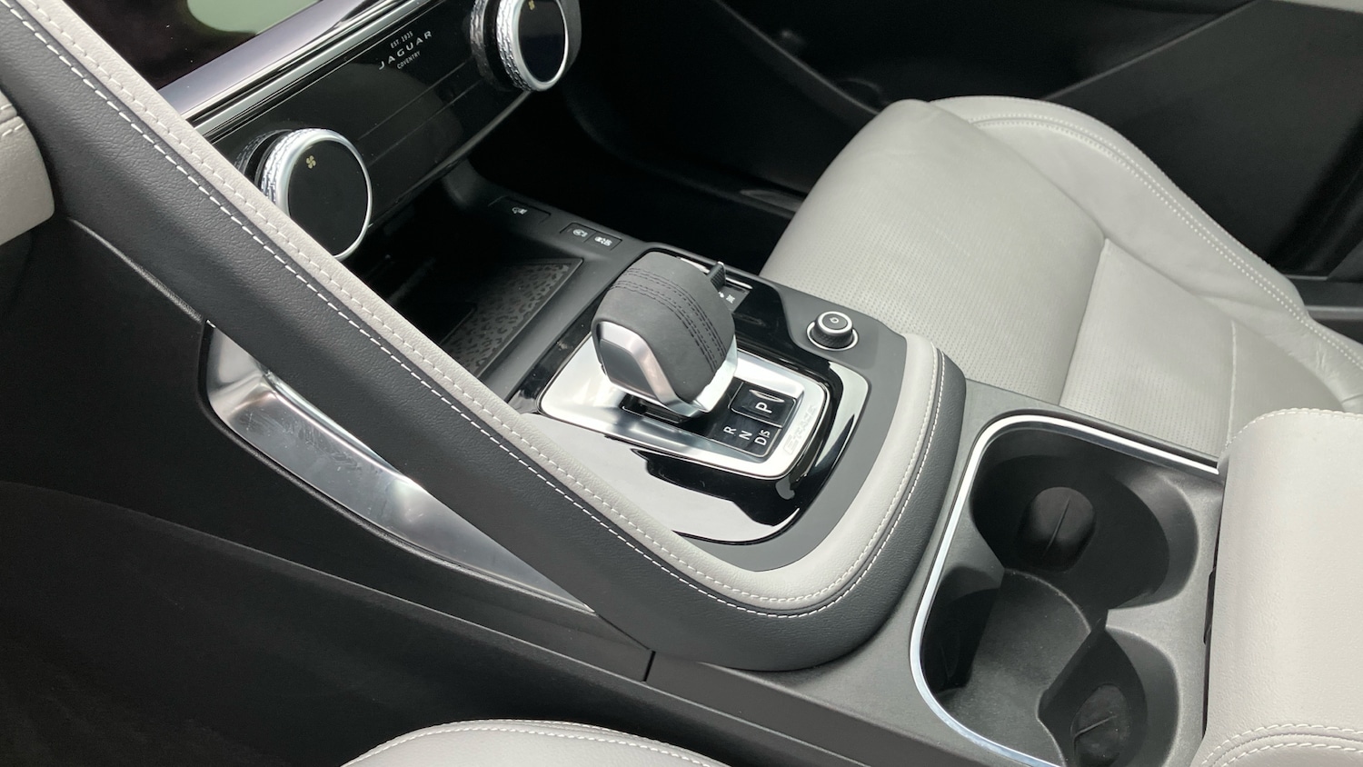 Used Jaguar E-Pace 2022 for sale - 77763349: Photo 13