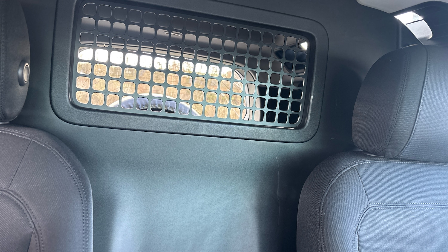 Used Land Rover Defender 2023 for sale - 77716043: Photo 18