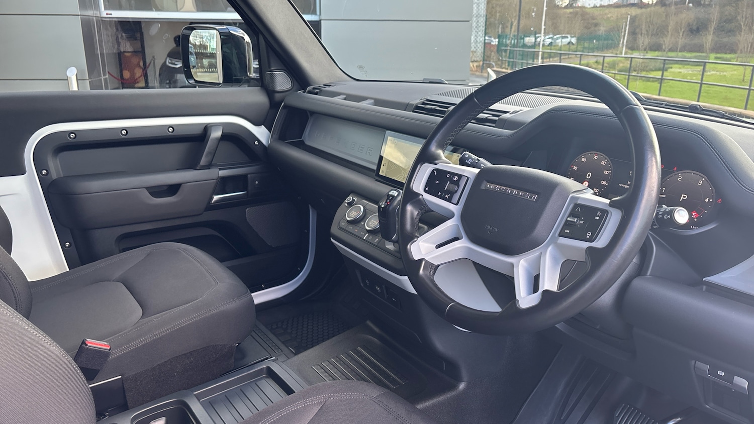 Used Land Rover Defender 2023 for sale - 77716043: Photo 29