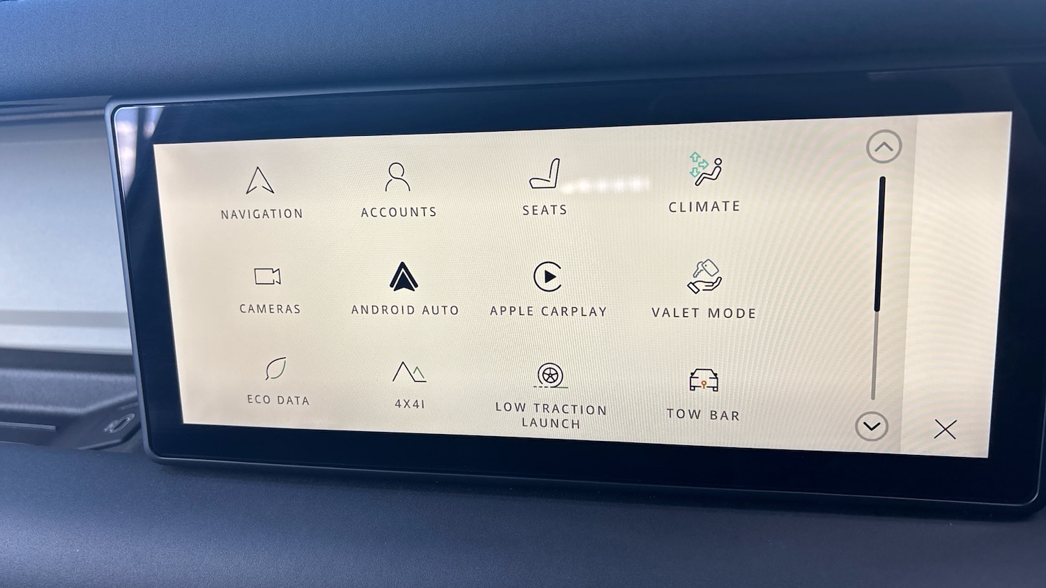 Used Land Rover Defender 2023 for sale - 77716043: Photo 35