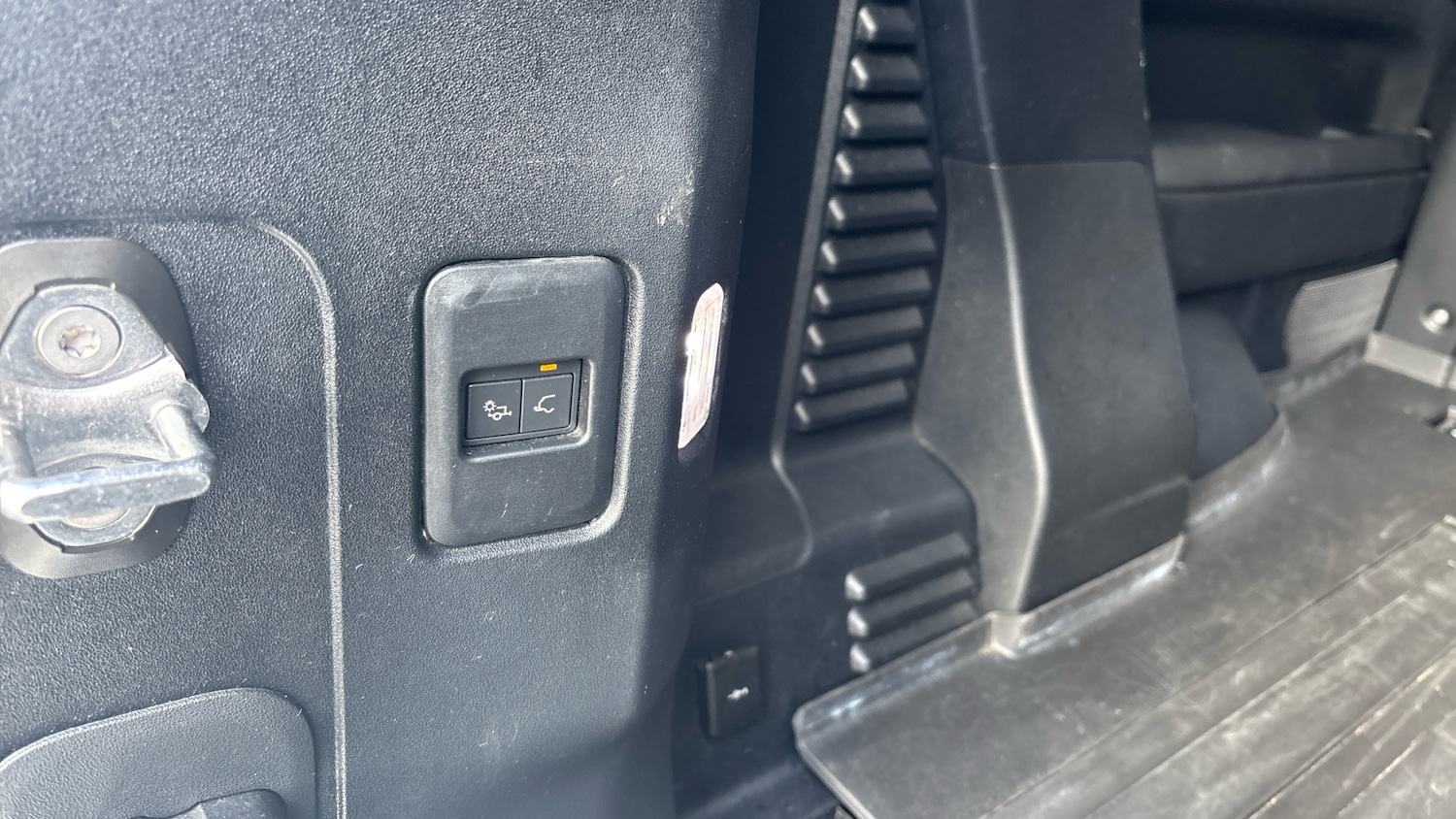 Used Land Rover Defender 2023 for sale - 77716043: Photo 41