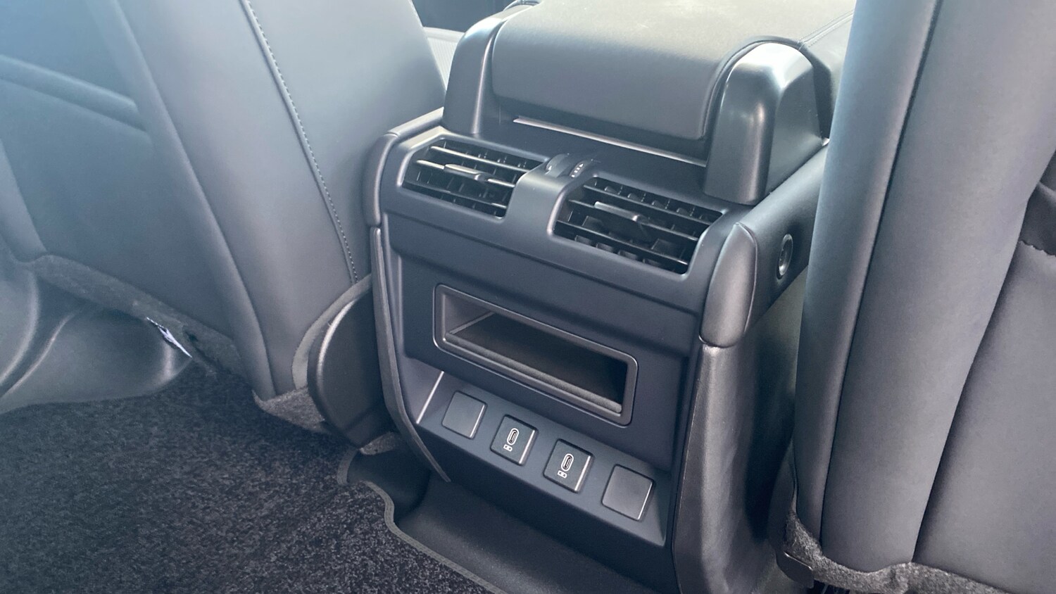 Used Land Rover Defender 2025 for sale - 77078975: Photo 18