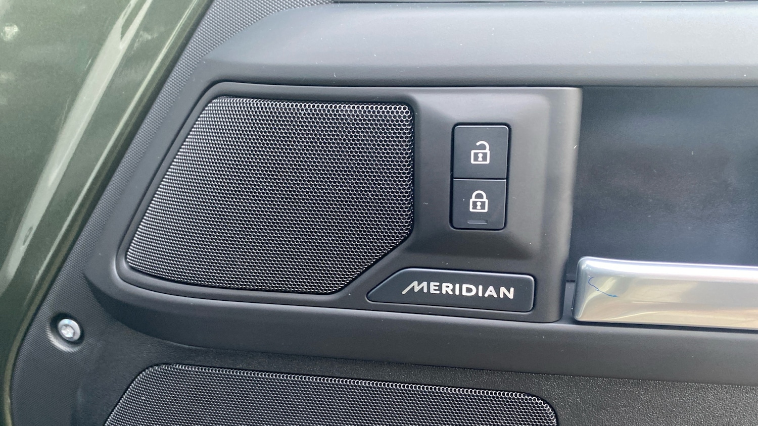 Used Land Rover Defender 2025 for sale - 77078975: Photo 25