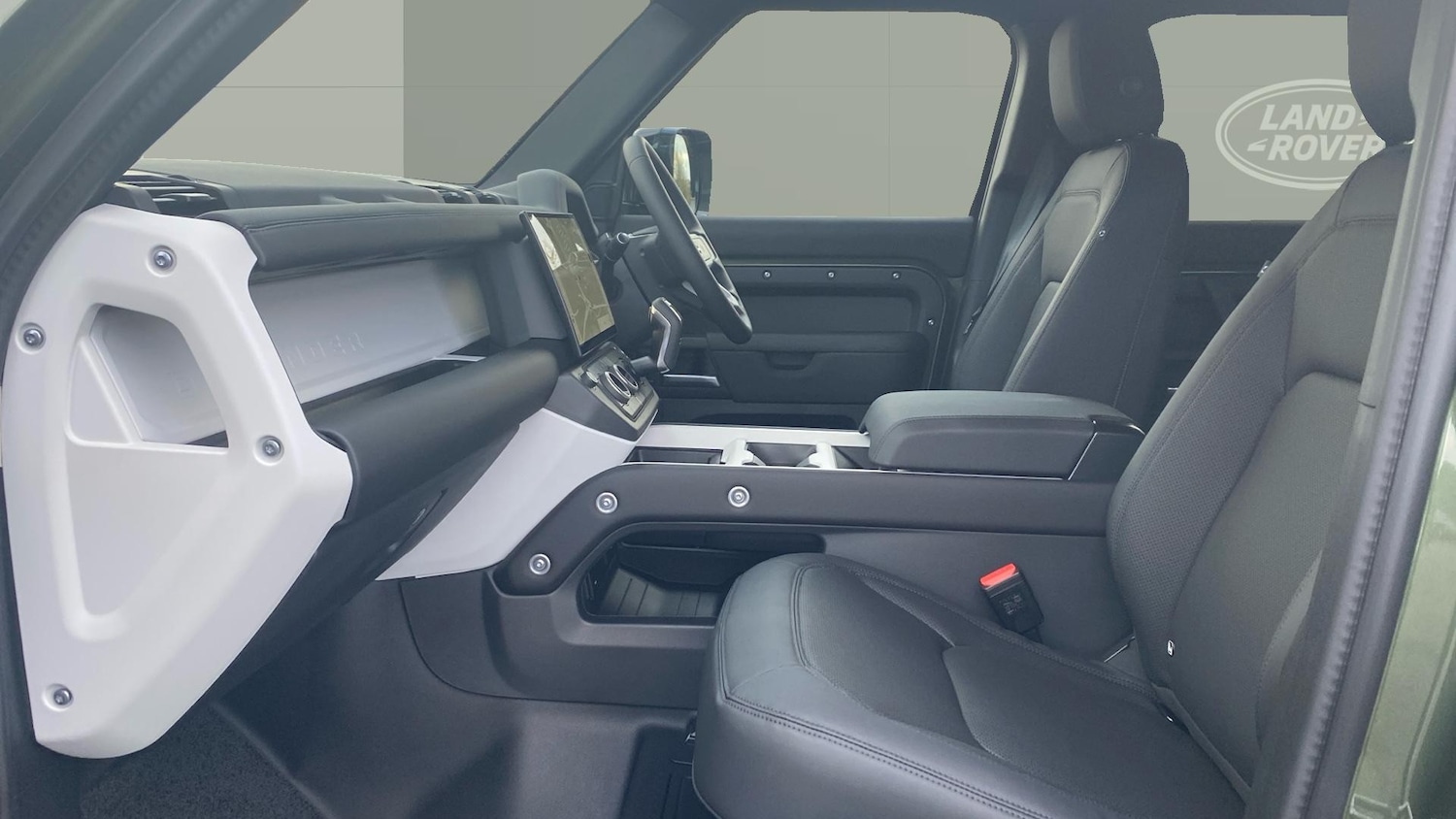 Used Land Rover Defender 2025 for sale - 77078975: Photo 3