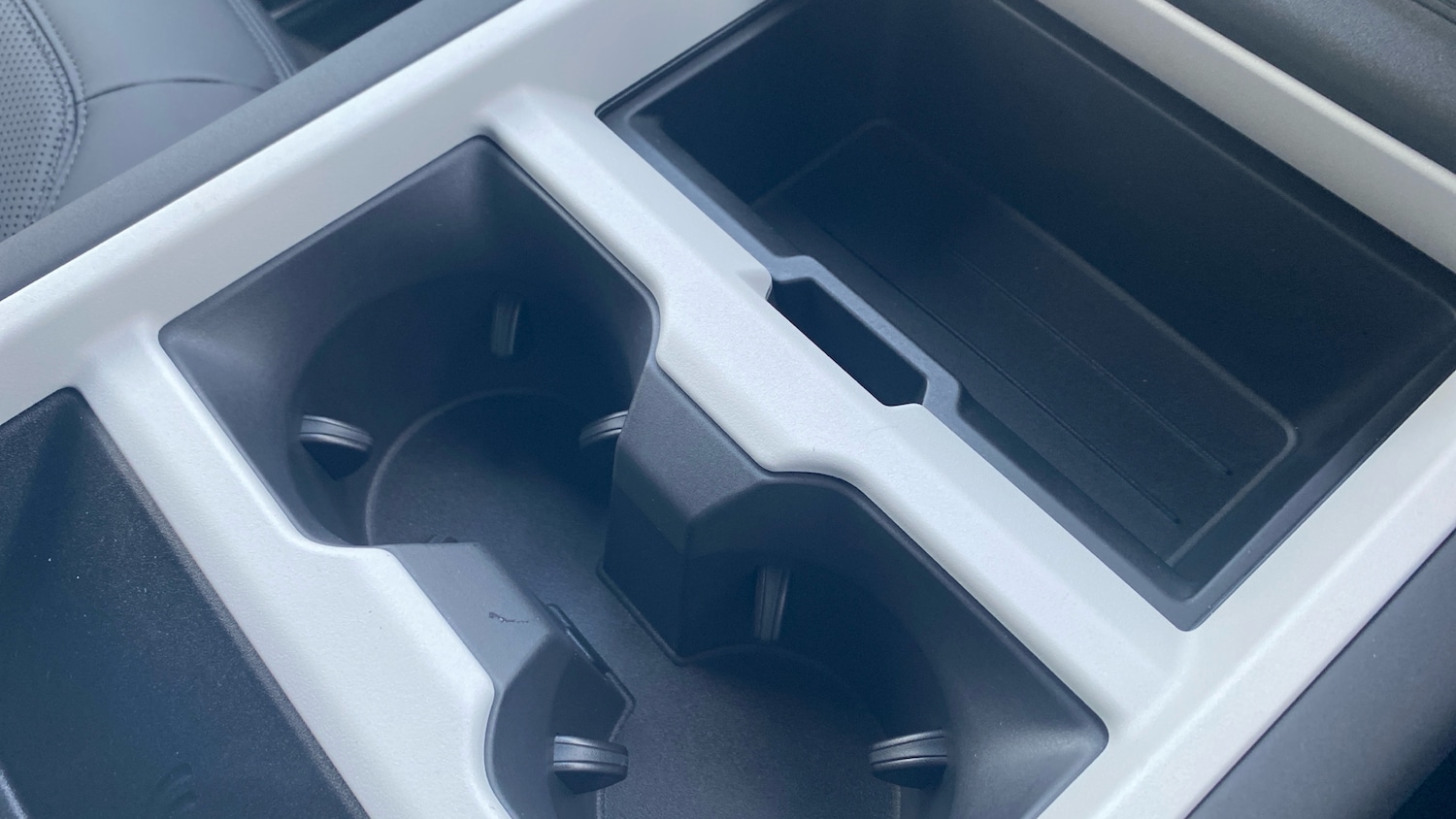 Used Land Rover Defender 2025 for sale - 77078975: Photo 41