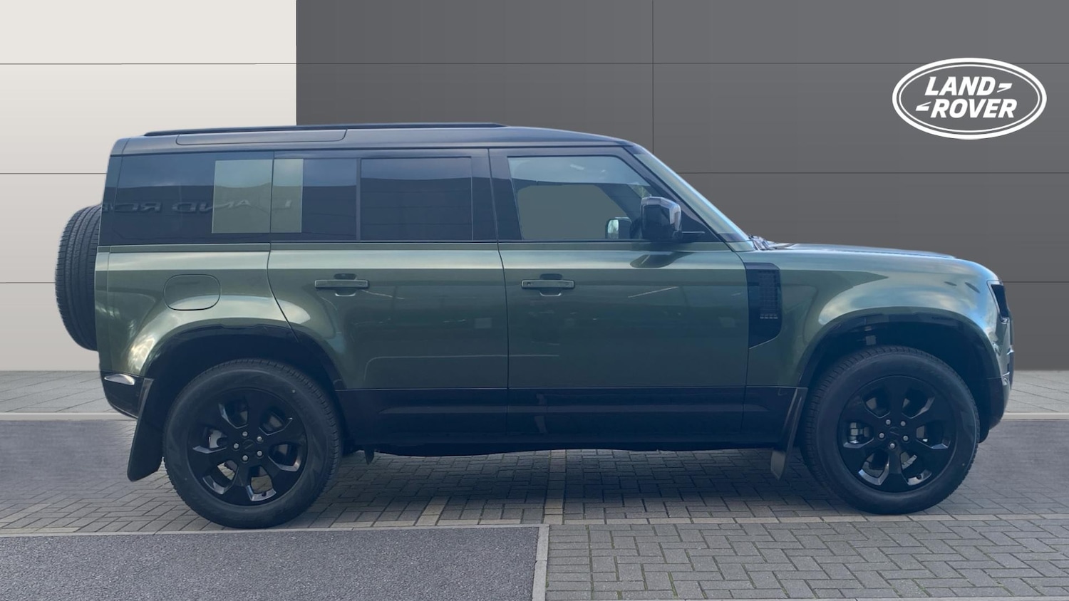 Used Land Rover Defender 2025 for sale - 77078975: Photo 5