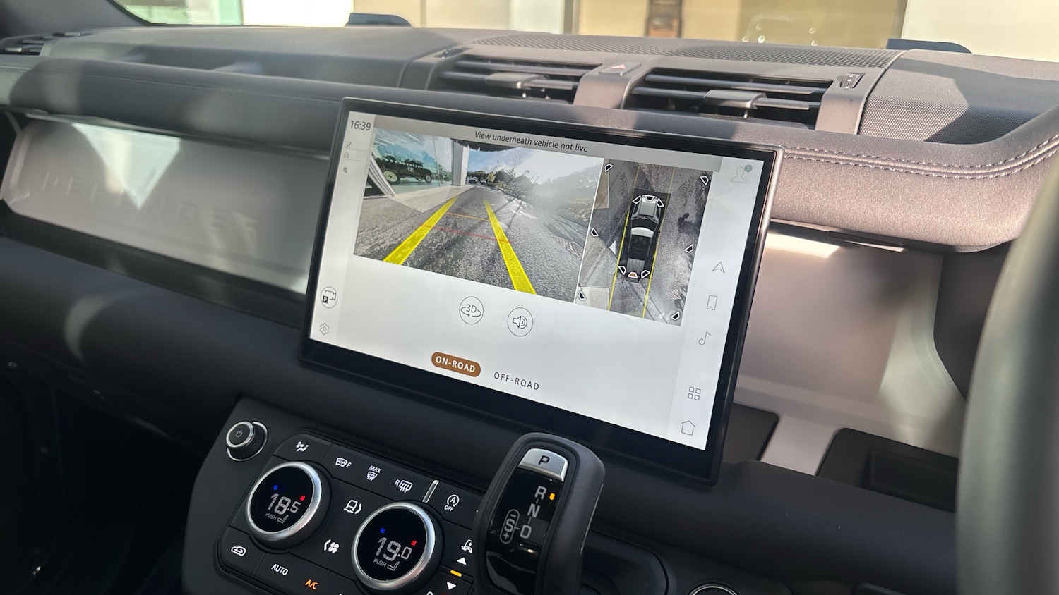 Used Land Rover Defender 2025 for sale - 76384882: Photo 12