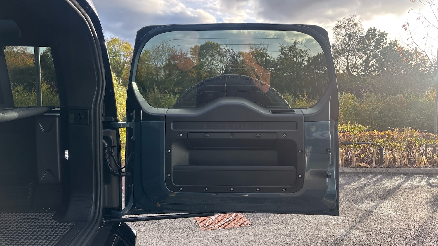 Used Land Rover Defender 2025 for sale - 76384882: Photo 24