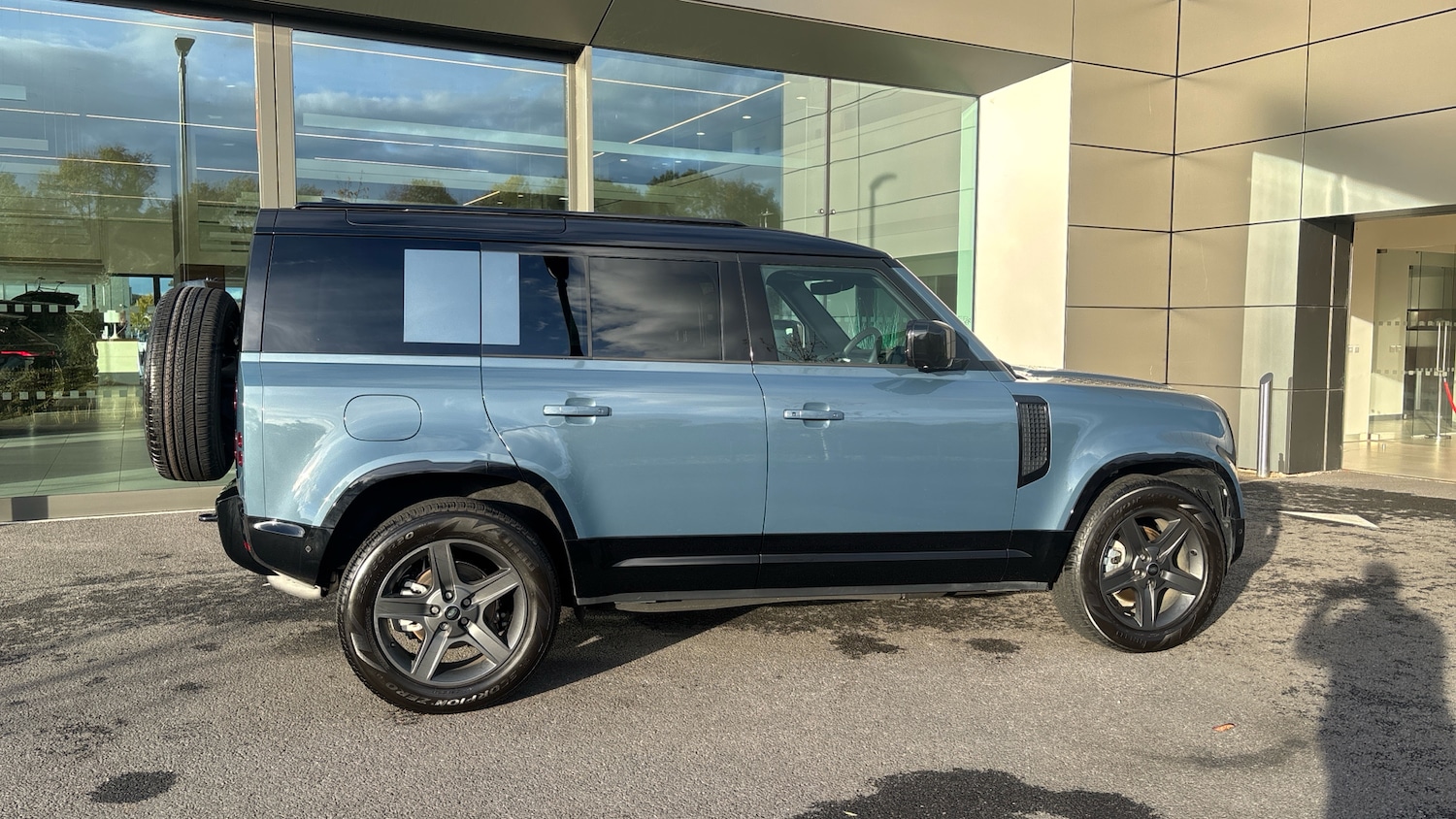 Used Land Rover Defender 2025 for sale - 76384882: Photo 26